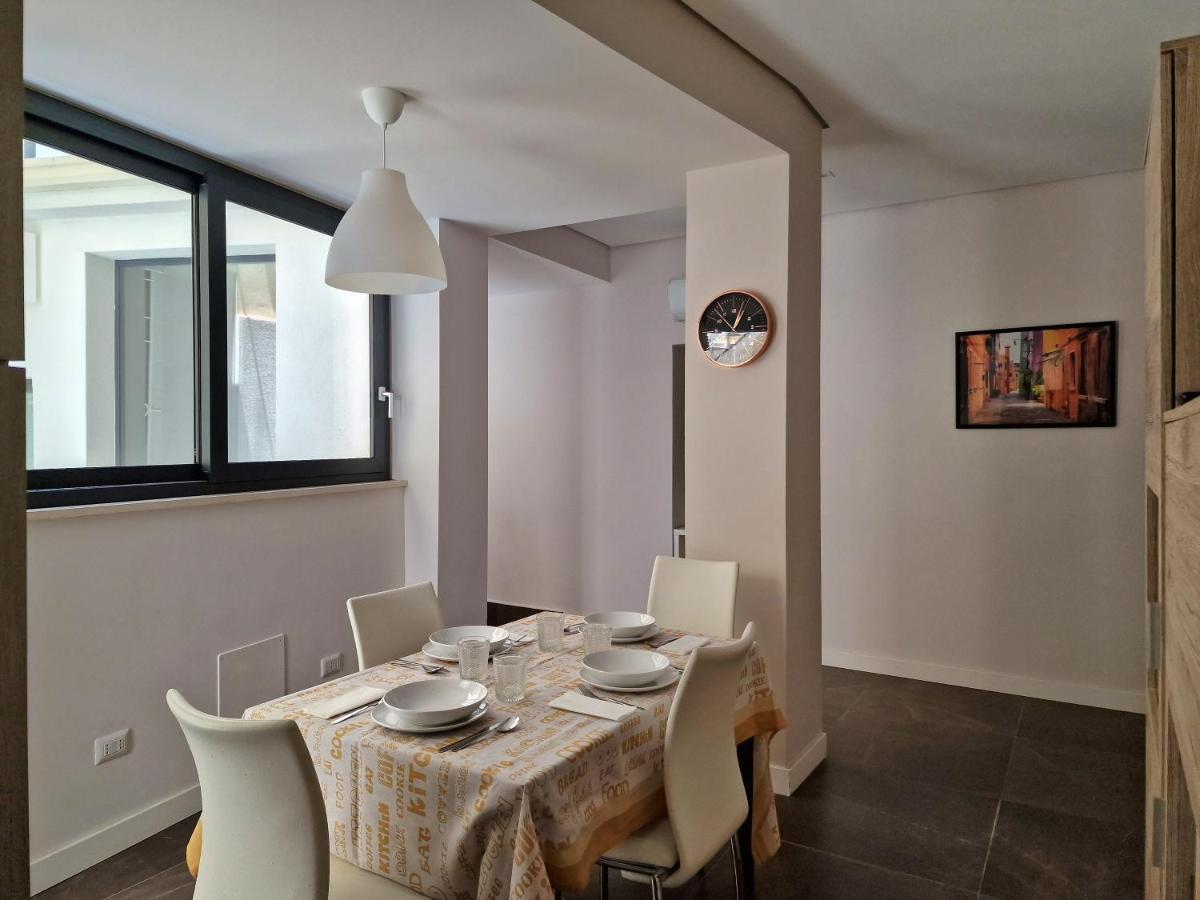 The White Domus Apartment Taormina Bagian luar foto