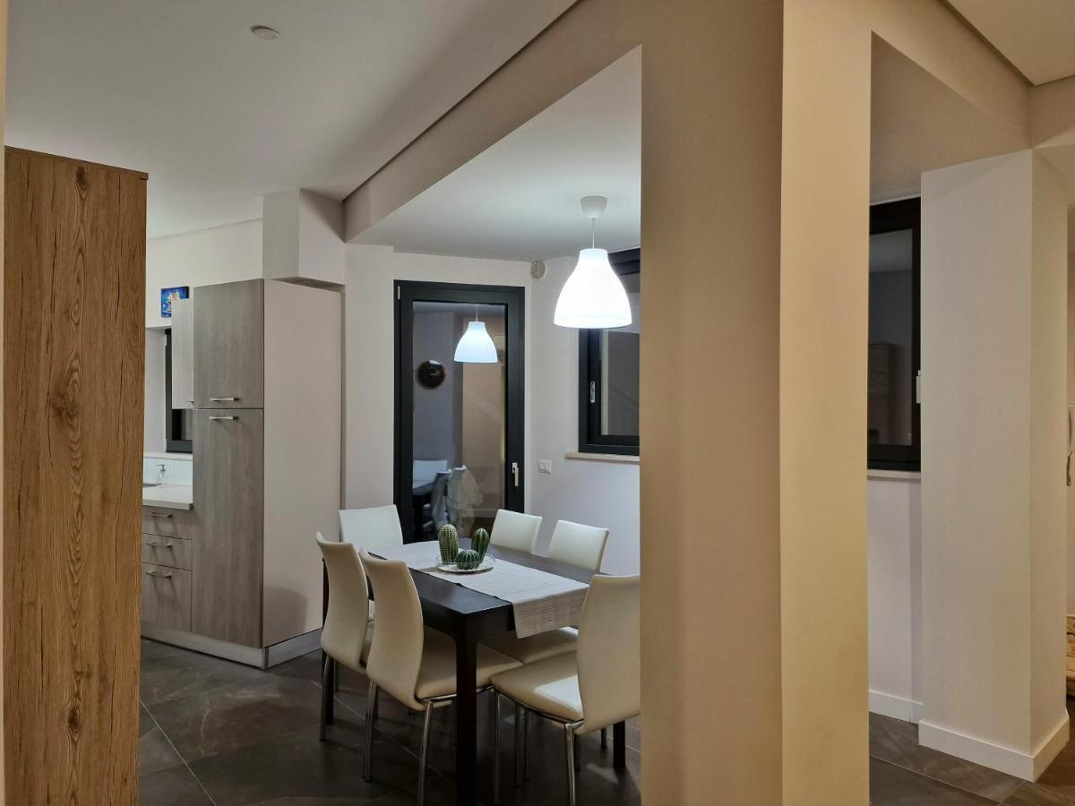 The White Domus Apartment Taormina Bagian luar foto