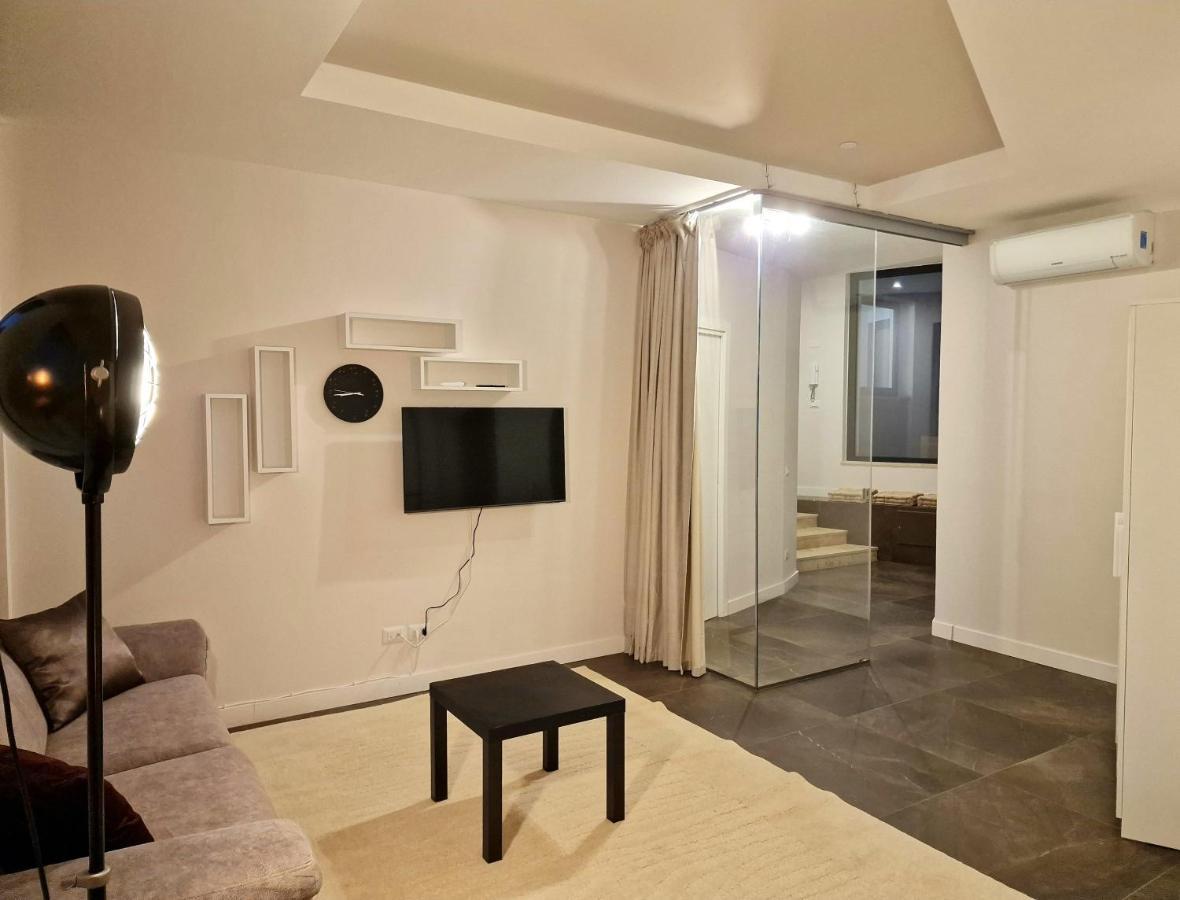 The White Domus Apartment Taormina Bagian luar foto