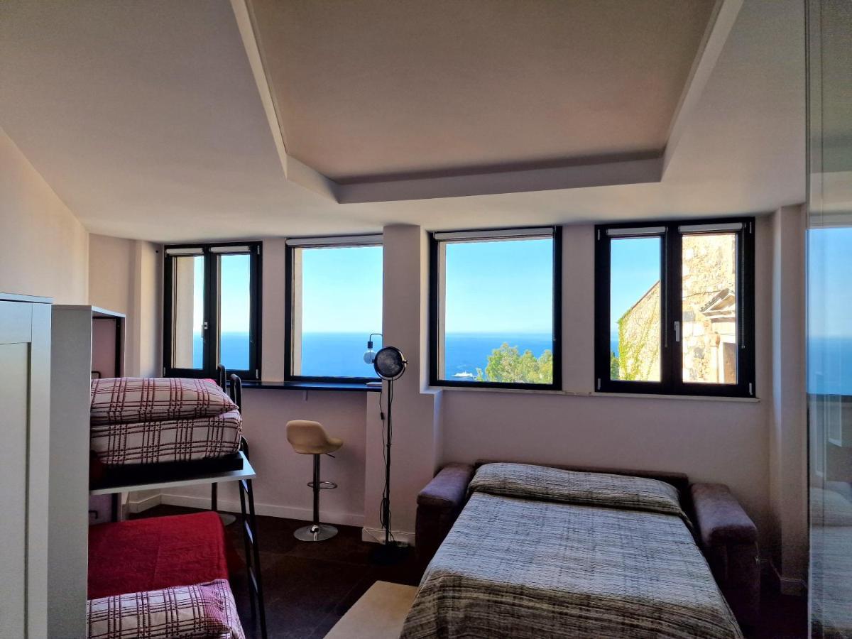 The White Domus Apartment Taormina Bagian luar foto