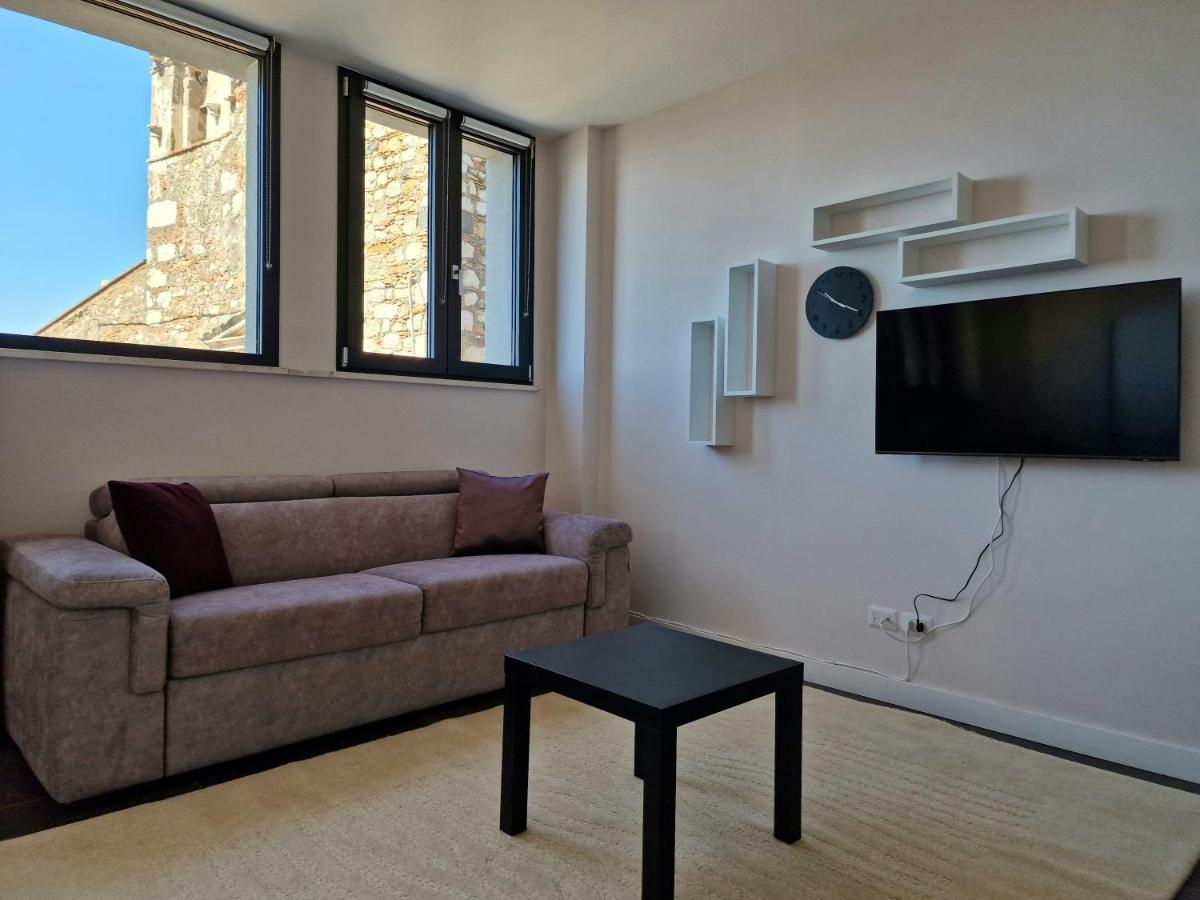 The White Domus Apartment Taormina Bagian luar foto